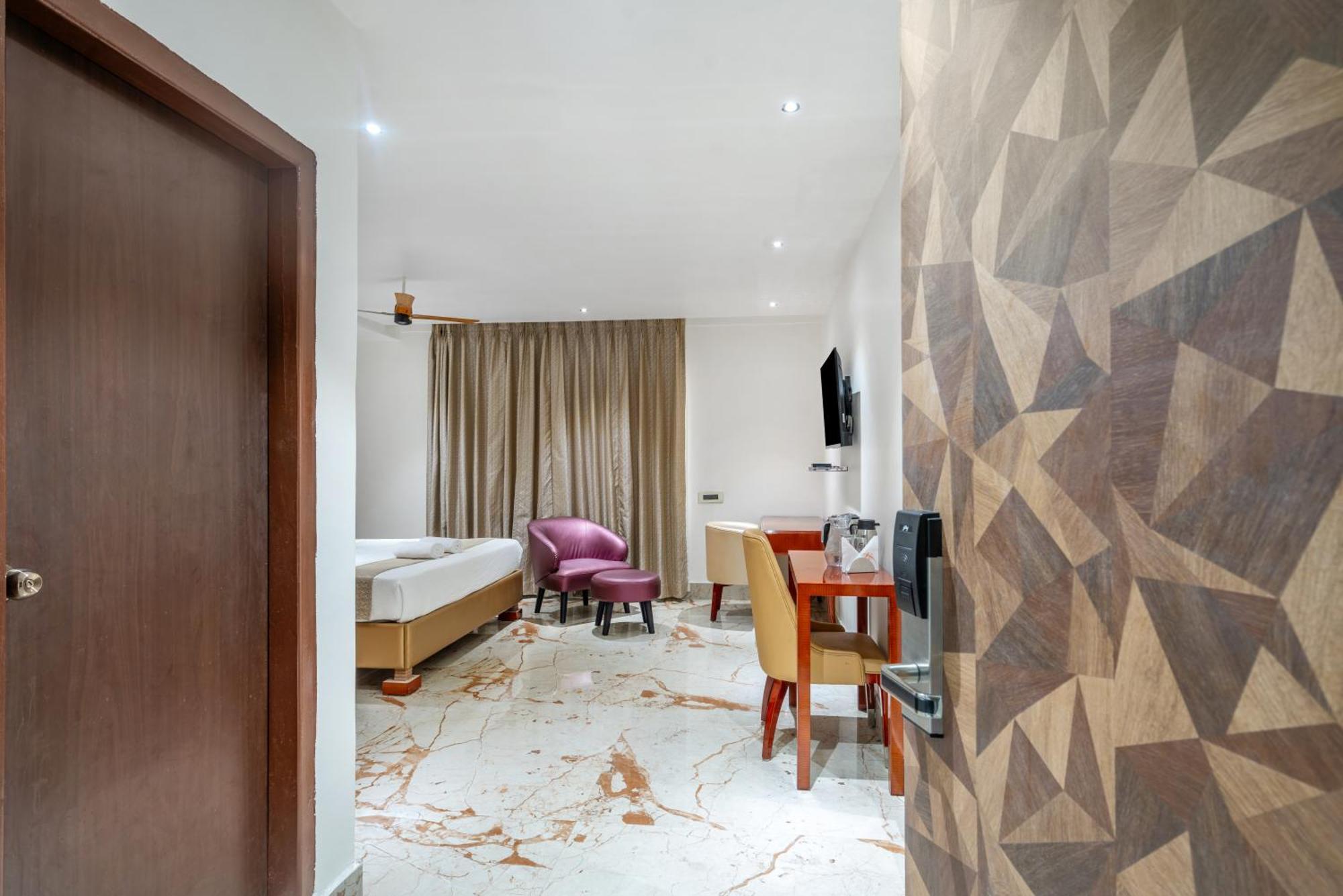 Hotel Chutneys Hyderabad Exterior photo